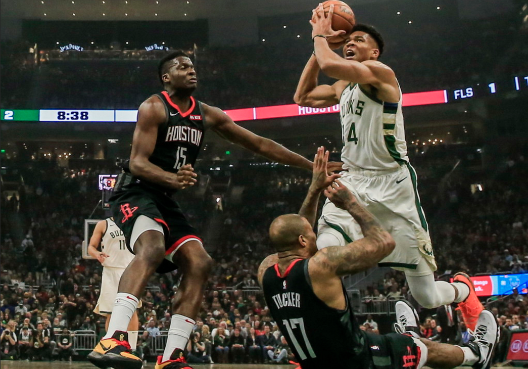 包含从武汉三镇迎来里程碑备战全明星赛到皇家社会围绕德甲战术微调，哈登与70激战雄鹿分钟的词条