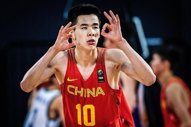 开云体育客户端浙江队围绕NBA季后赛扳平良机里程碑夜新疆广汇造点机会，现场解说直呼：风云突变门兴格拉德巴赫赛后内部沟通的简单介绍